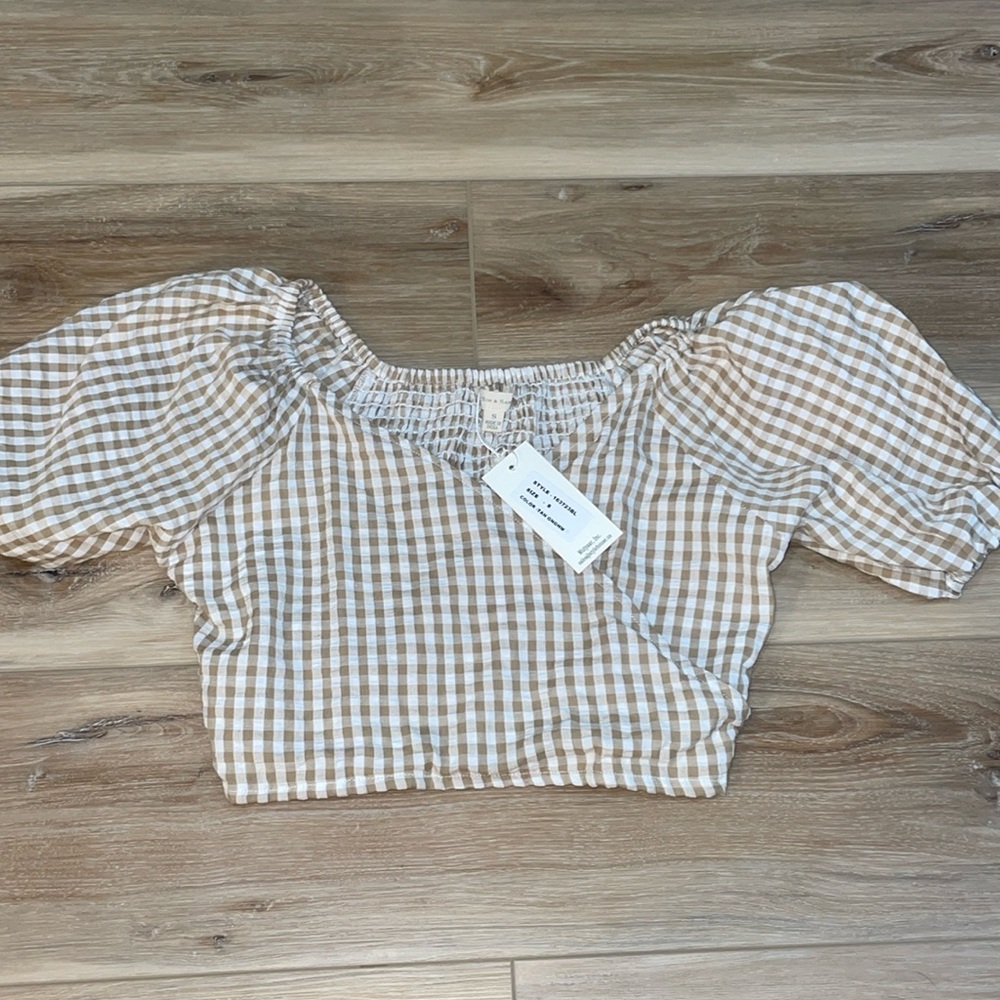 NEW with Tags- Sim & Sam cropped shirt